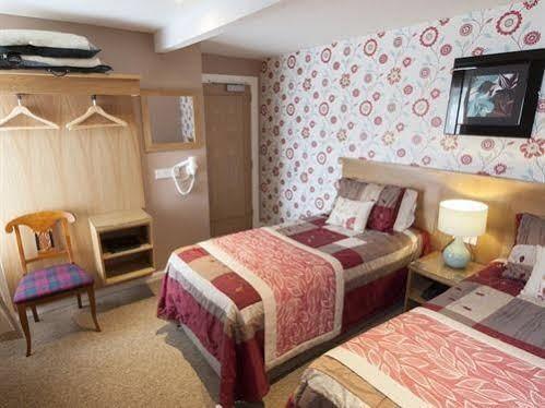 The Commercial Hotel Tarland Esterno foto