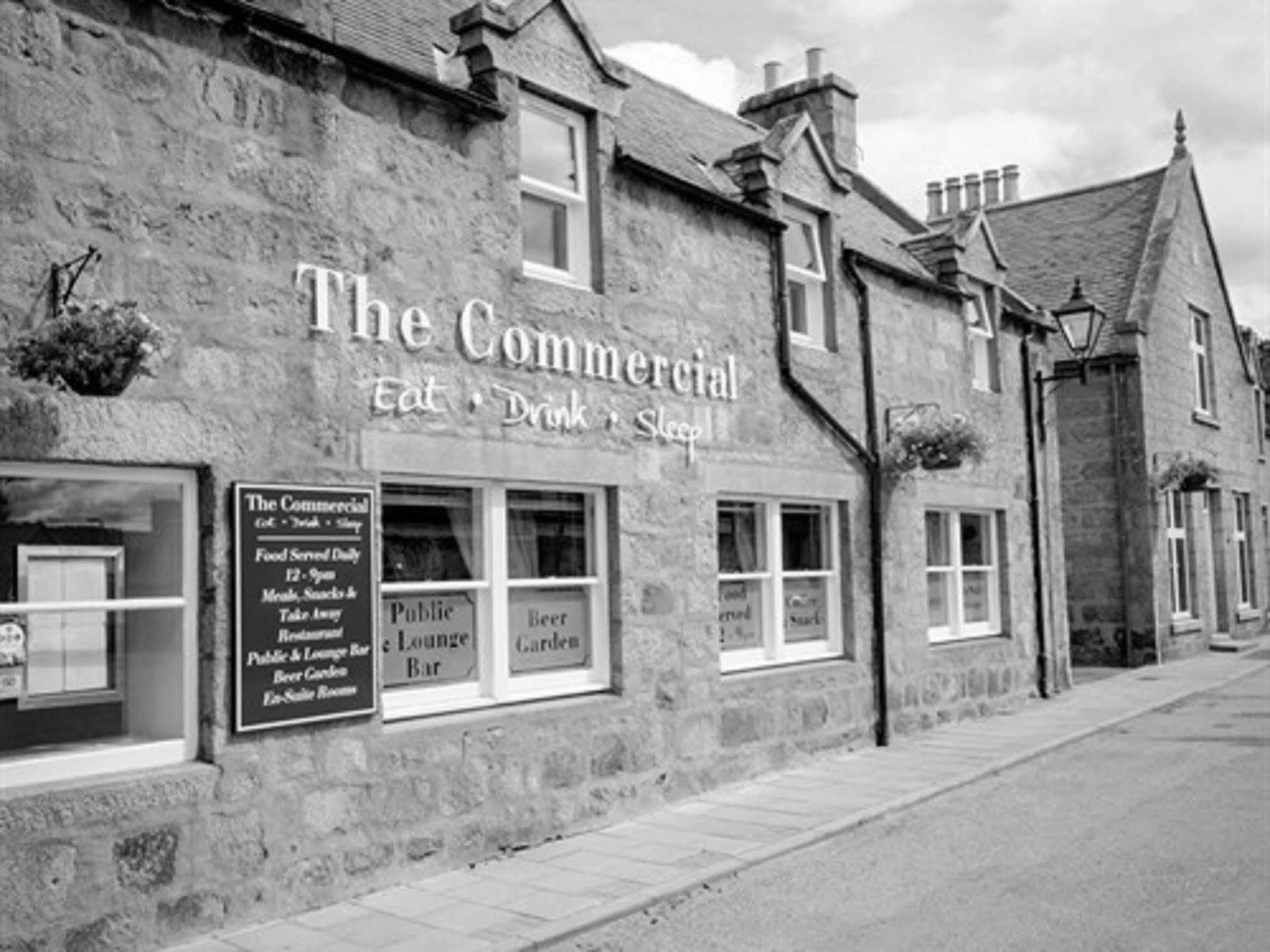 The Commercial Hotel Tarland Esterno foto
